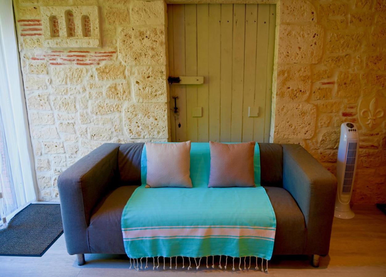 Sainte-Colombe-en-Bruilhois Lacoste المظهر الخارجي الصورة